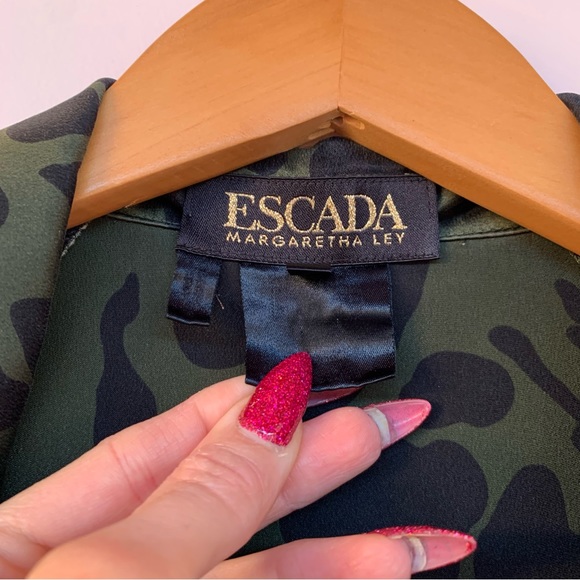 Escada Black and Green Animal Print Blouse, 34 - Picture 8 of 10